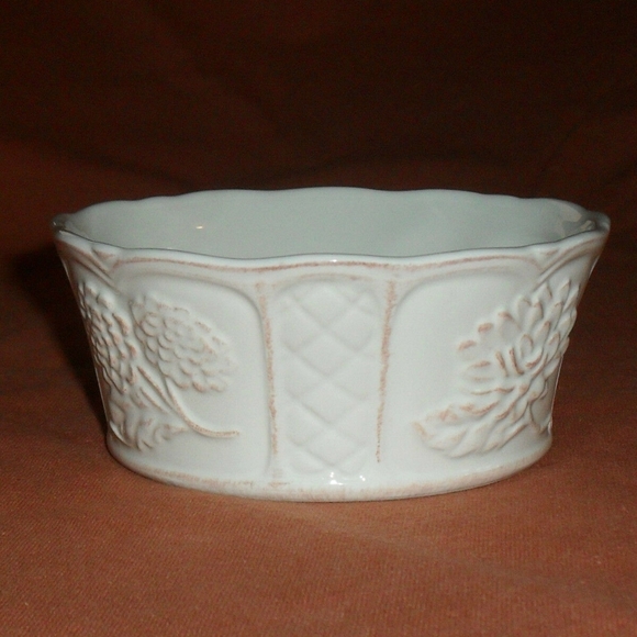 4 Kari Designs CUISINEWARE Embossed Pottery Ramekin Dessert Bowls International - Picture 5 of 6